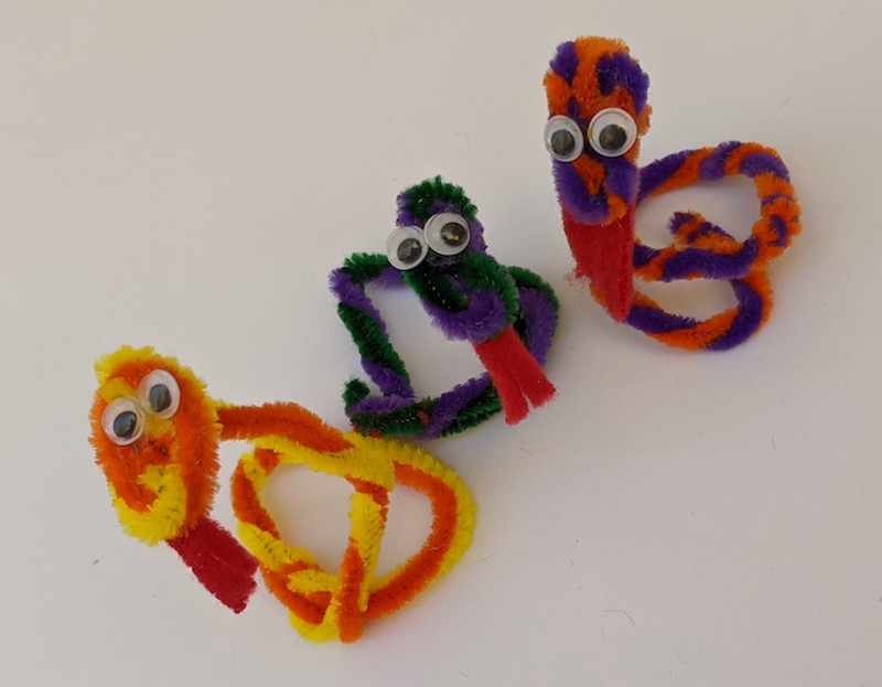 3 pipe cleaner snakes